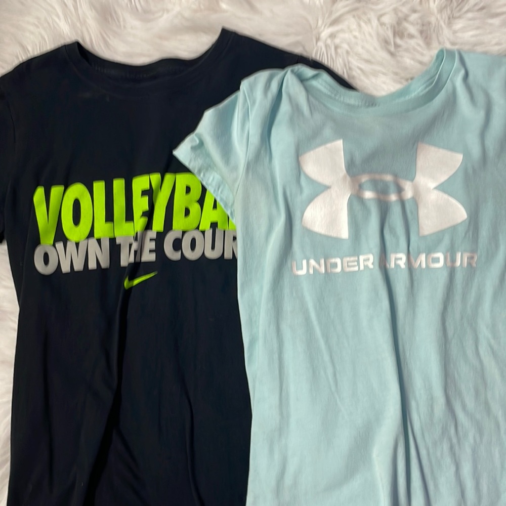 Bundle of 2!! Womens under armor and Nike workout shirts! Size extra small